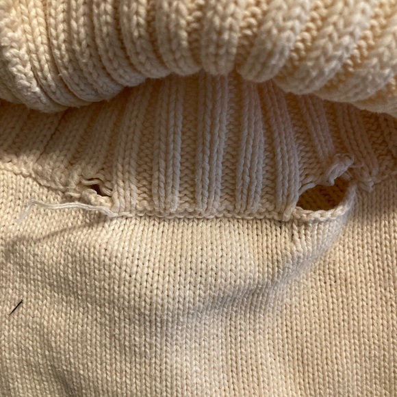 Lauren Ralph Lauren Cream and Red Cowl Neck Sweater womens size medium - Picture 5 of 5